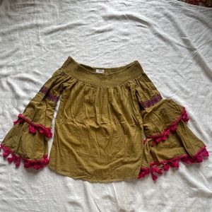 THML - Resort Off-Shoulder, Bell-Sleeve, Tassel-Embroidered Top - Sz M